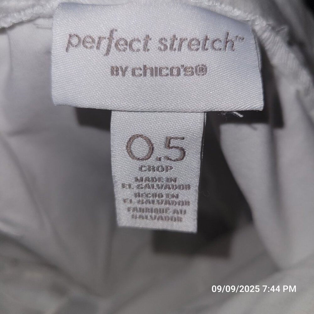 Chicos Perfect Stretch Cropped Pants Sz 0.5 (6)  White Elastic Waist Lace - Picture 3 of 3